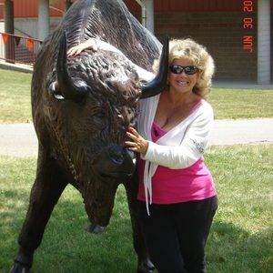Meet your Posher, Debbie